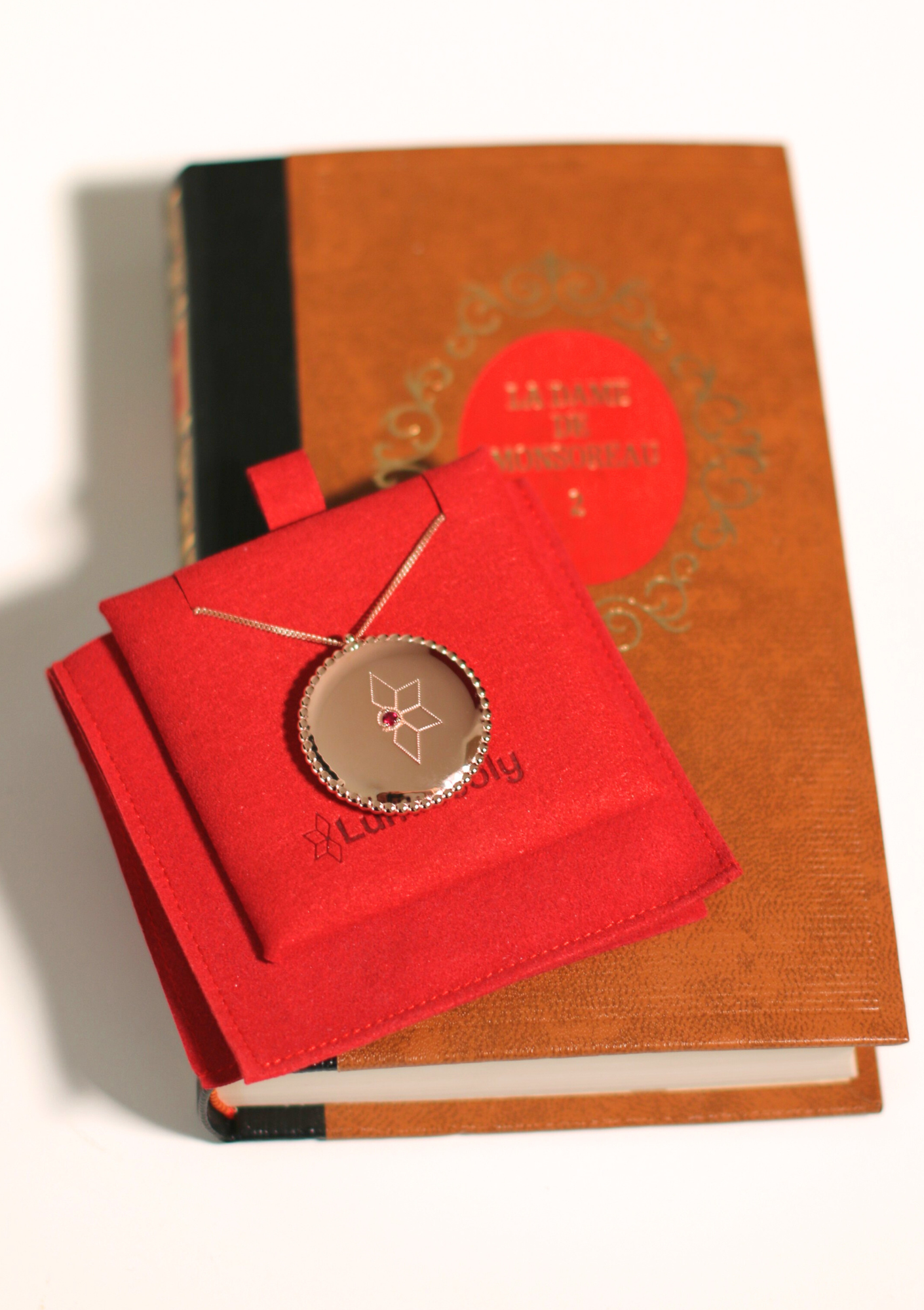 Médaillon Céleste - Edition Rubis